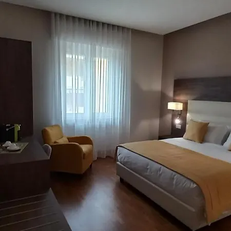 Orchid Luxury Nocleg ze śniadaniem 4*