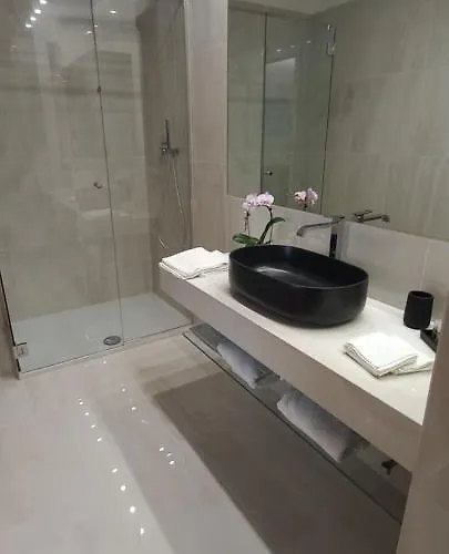 Orchid Luxury Bed & Breakfast 4*